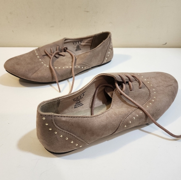 Dream Out Loud by Selena Golens Tan Women's Lace Up Shoes size 9 - Picture 1 of 12